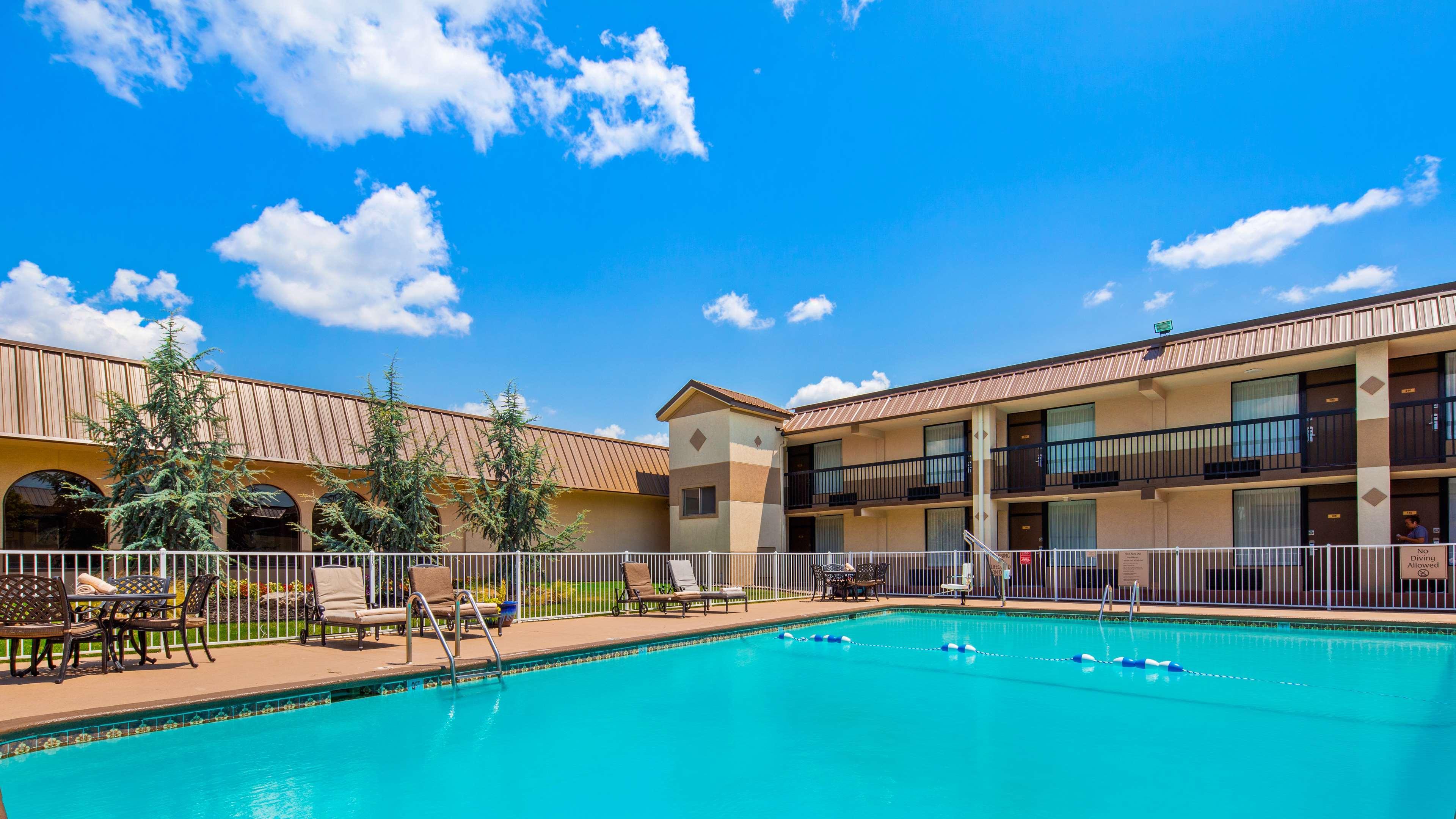 Best Western Tulsa Airport Exteriör bild